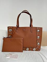 	 Valentino Garavani Medium NellcÃte Grainy Calfskin Tote - 40 X 30 X 13 cm - 5