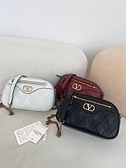 Valentino Garavani Quiltie Shoulder Bag 67 In Quilted Nappa - 24 X 16 X 6.5 cm - 1