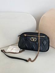 Valentino Garavani Quiltie Shoulder Bag 67 In Quilted Nappa - 24 X 16 X 6.5 cm - 2