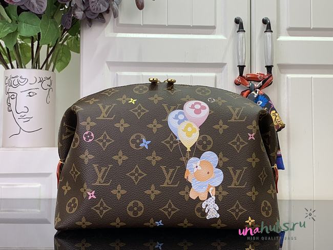Louis Vuitton Cosmetic Pouch GM Other Monogram Canvas - 18 x 9 x 27cm - 1