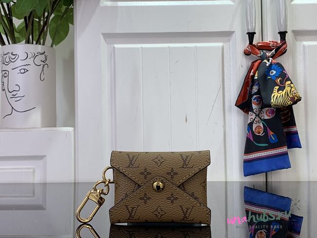Louis Vuitton Louis Vuitton Kirigami Key Holder - 1
