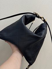 Chanel Maxi shopping bag black Calfskin leather - 20x31x8.5cm - 2