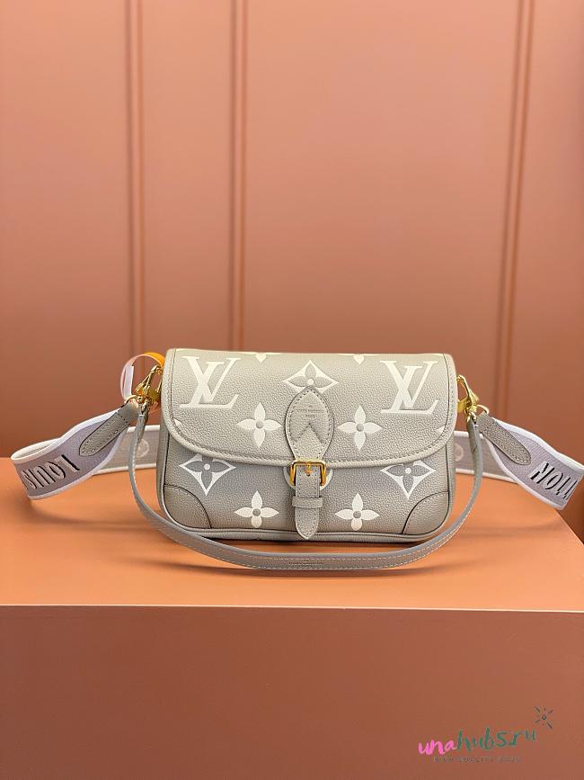 Louis Vuitton Diane Taupe Bag - 23x16x8.5cm - 1
