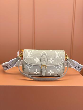 Louis Vuitton Diane Taupe Bag - 23x16x8.5cm