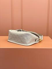 Louis Vuitton Diane Taupe Bag - 23x16x8.5cm - 5
