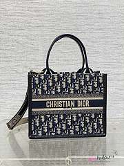 Dior Small Dior Book Tote Oblique Embroidery and Calfskin - 26.5 x 22 x 14 cm - 2