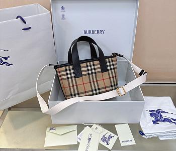 Burberry Check Tote in Archive beige - 27 × 9.5 × 16.5cm