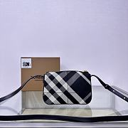Burberry Snip Crossbody Bag in Lichen - 20x 6x 15.5cm - 5