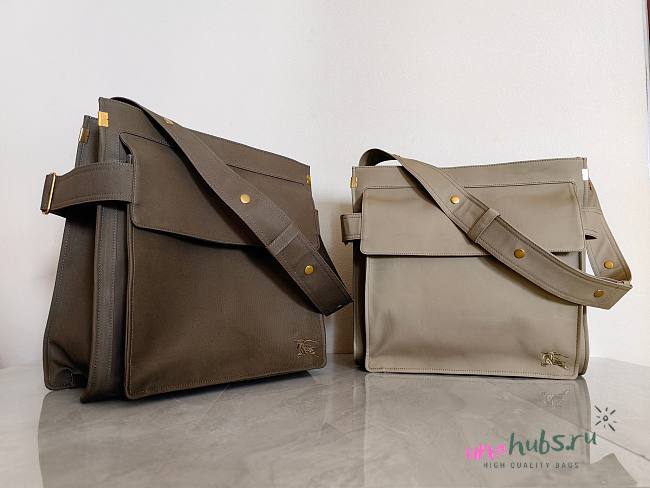 Burberry Medium Trench Tote - 40 x 14 x 40cm - 1