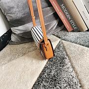 Celine Triumph Canvas Handbag White in Canvas - 18.5-14-6cm  - 5