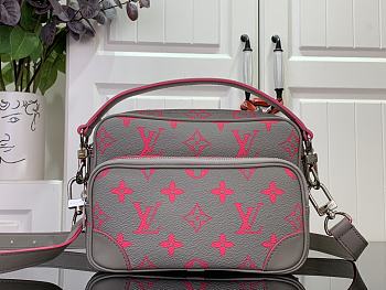 Louis Vuitton Nil Monogram Other Pink Bag - 25 x 17.5 x 11cm
