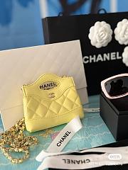 Chanel Clutch With Chain Lambskin Light Yellow -  12 x 13 x 4cm - 2