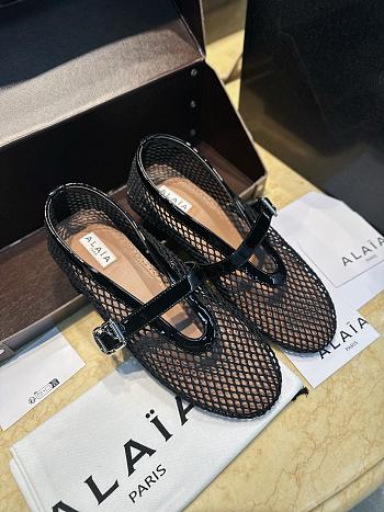  Alaia Fishnet Ballerina Flats