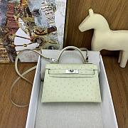 Hermes Kelly pochette off white ostrich leather bag - 22cm - 1