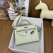 Hermes Kelly pochette off white ostrich leather bag - 22cm - 2