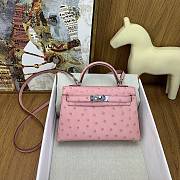 	 Hermes Kelly pochette light pink ostrich leather bag - 22cm - 1