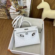 	 Hermes Kelly pochette white ostrich leather bag - 22cm - 4