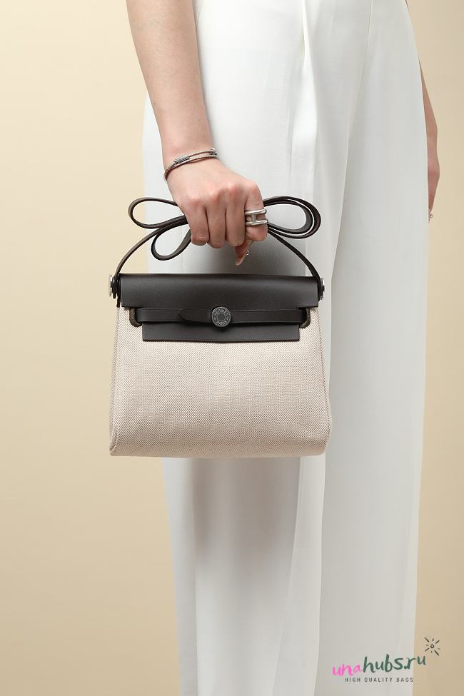 	 Hermes Herbag Zip 20 bag in dark chocolate/cream - 1