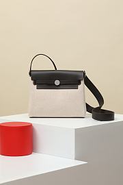 	 Hermes Herbag Zip 20 bag in dark chocolate/cream - 5