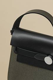 	 Hermes Herbag Zip 20 bag in green - 3
