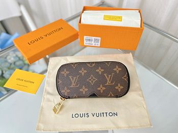 Louis Vuitton Sunglasses Pouch GM Monogram Canvas - 17 x 8.5 x 6.5 cm