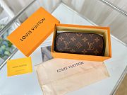 Louis Vuitton Sunglasses Pouch GM Monogram Canvas - 17 x 8.5 x 6.5 cm - 5