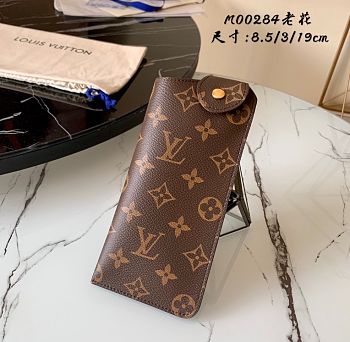 LOUIS VUITTON Monogram Sunglasses Case - 8.5x3x19cm