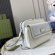 Gucci GG Supreme small crossbody bag in white - 23x18x7cm - 4