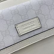 Gucci GG Supreme small crossbody bag in white - 23x18x7cm - 2