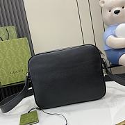 	 Gucci GG Supreme small crossbody bag in black - 23x18x7cm - 4
