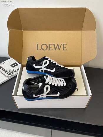 Loewe Flow Runner in black&white
