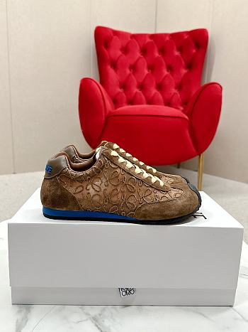 	 Loewe Flow Runner in suede brown