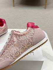 	 Loewe Flow Runner in suede pink - 5