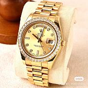 Rolex Day Date 41mm Diamond Champagne Dial 18K yellow gold - 6