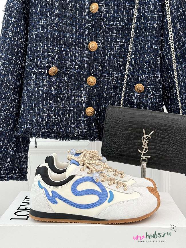 	 Loewe Flow Runner in suede blue - 1