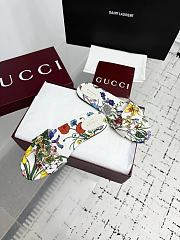 	 Gucci Flower White Horsebit slides - 2