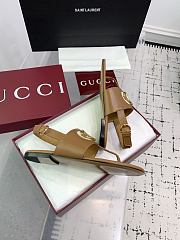 	 Gucci thong sandal with Horsebit in brown leather - 5