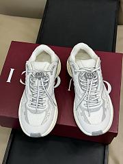 	 Gucci 2.0 trainer in grey mesh and leather - 5