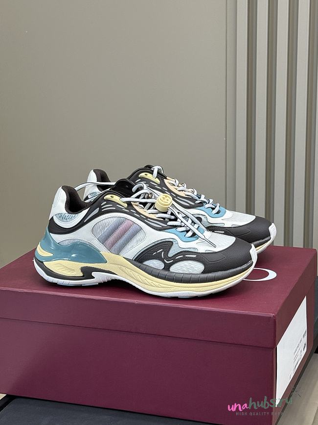 	 Gucci 2.0 trainer in Black mesh and leather - 1