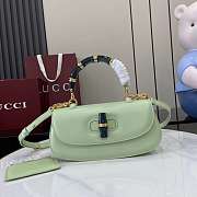 	 Gucci Bamboo Diva medium bag in green - 26.6x 13x 8cm - 1