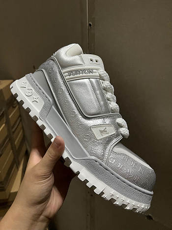Louis Vuitton Trainier Maxi Silver 
