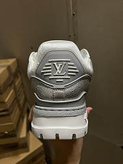Louis Vuitton Trainier Maxi Silver  - 5