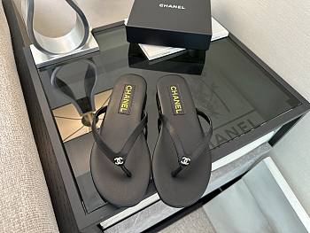 	 Chanel Flip Flop Black Leather