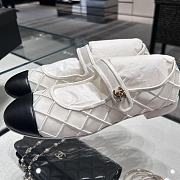 	 Chanel Cloth ballet flats in white - 4