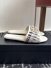 	 Chanel White Quilted Slides - 6