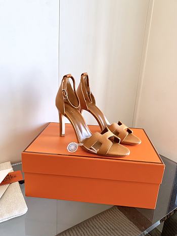 	 Hermes Encens sandal in brown