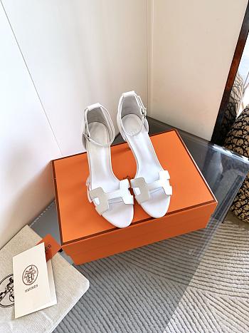 	 Hermes Encens sandal in all white