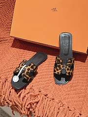 Hermes Oran Slides - 1