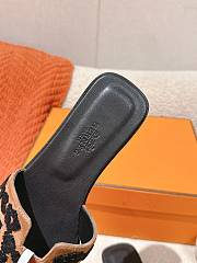 	 Hermes Oran slides in tufted suede goatskin in printed leopard 02 - 4