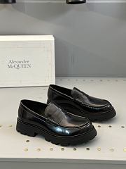 	 Alexander McQueen Black Shiny Loafers - 2